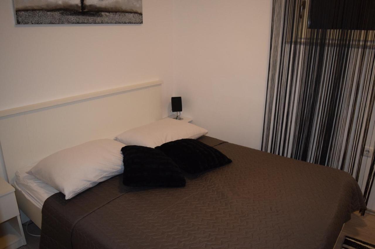 Apartman Nino Novigrad  Exteriör bild