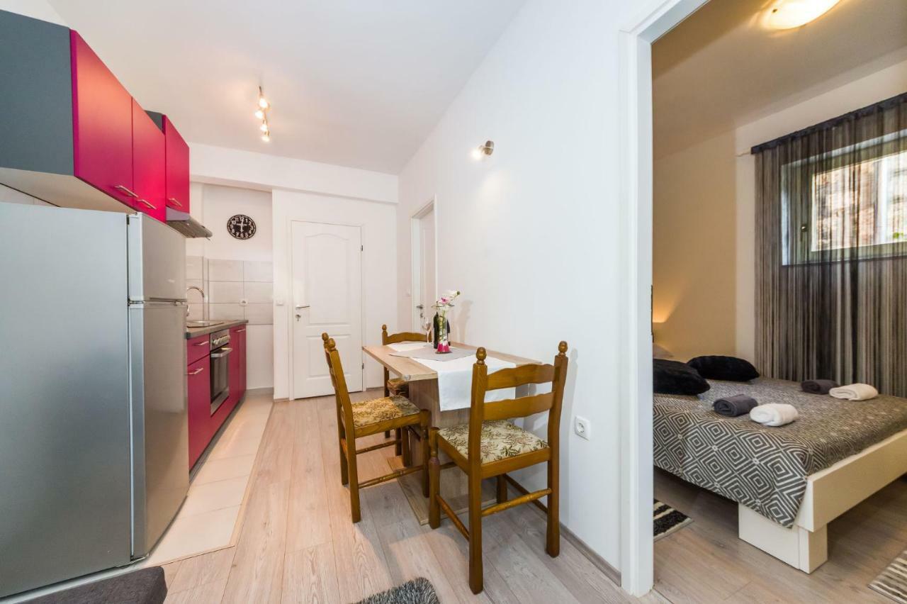 Apartman Nino Novigrad  Exteriör bild